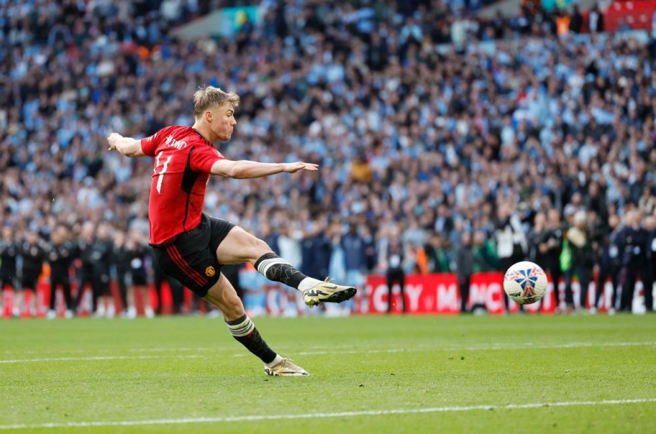 Coventry City - Manchester United 3-3 (2-4 d.l.d.) | 'Diavolii roșii' se califică, cu emoții, în finala FA Cup_1