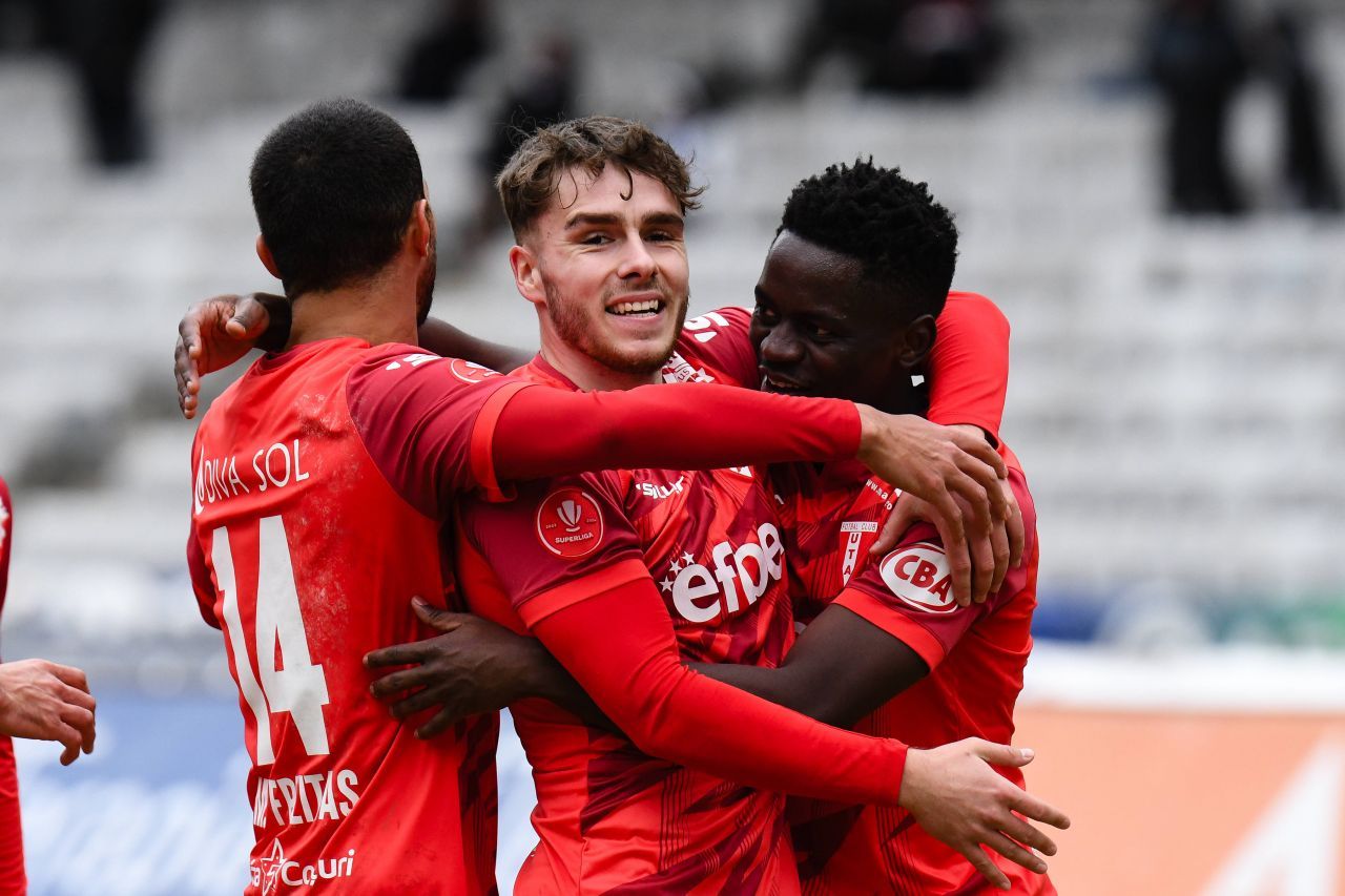 Petrolul Ploiești - UTA Arad 1-1 |