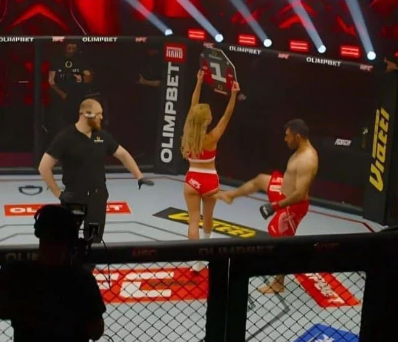 Luptător MMA, suspendat pe viață și bătut de fani, după ce a atacat o fată de ring_6