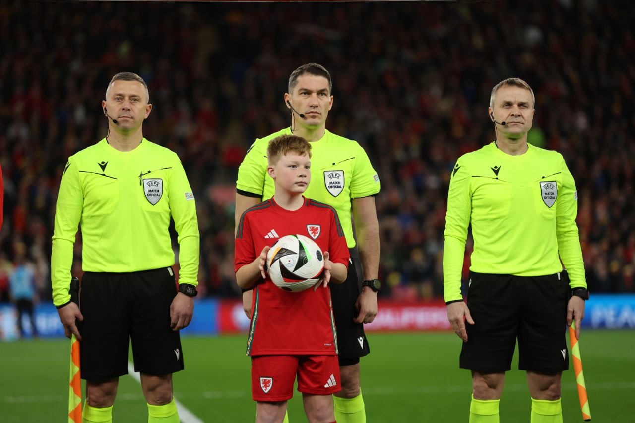 Avem arbitri rom&acirc;ni la EURO 2024! Cine sunt cavalerii fluierului din Rom&acirc;nia care vor oficia la Campionatul European din Germania