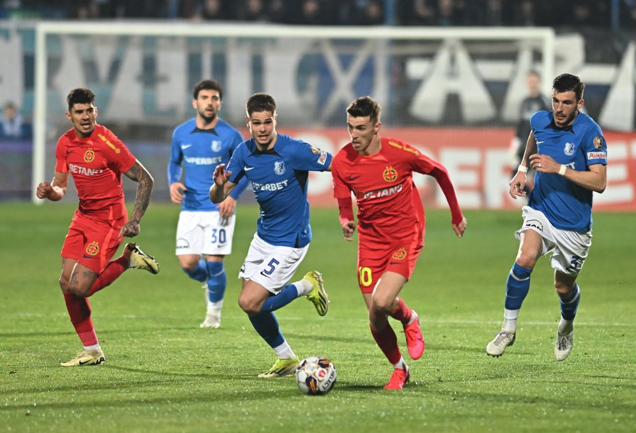 Jucătorul lui Gică Hagi a reacționat după ce s-a vorbit despre transferul la FCSB: &rdquo;Mă bucur!&rdquo;