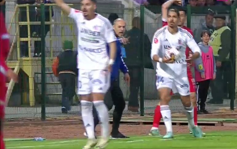 Bogdan Andone a cedat nervos la Botoșani - Dinamo! Antrenorul a sărit la arbitrul meciului_16