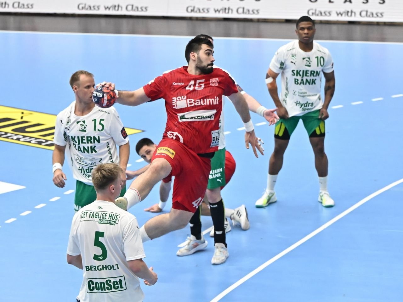 Dinamo – Skjern Handbold 28-27 | ”Dulăii”, cu un pas în Final Four_4