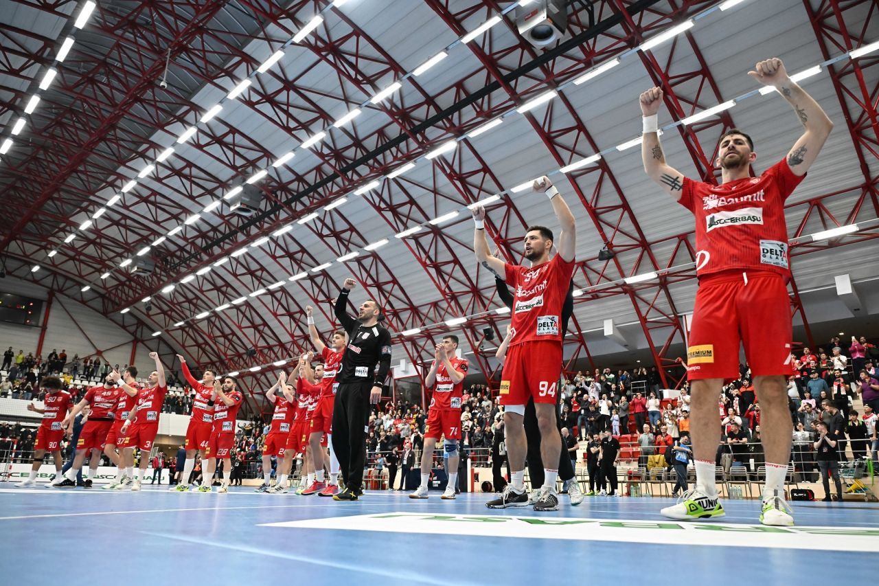 Dinamo – Skjern Handbold 28-27 | ”Dulăii”, cu un pas în Final Four_8