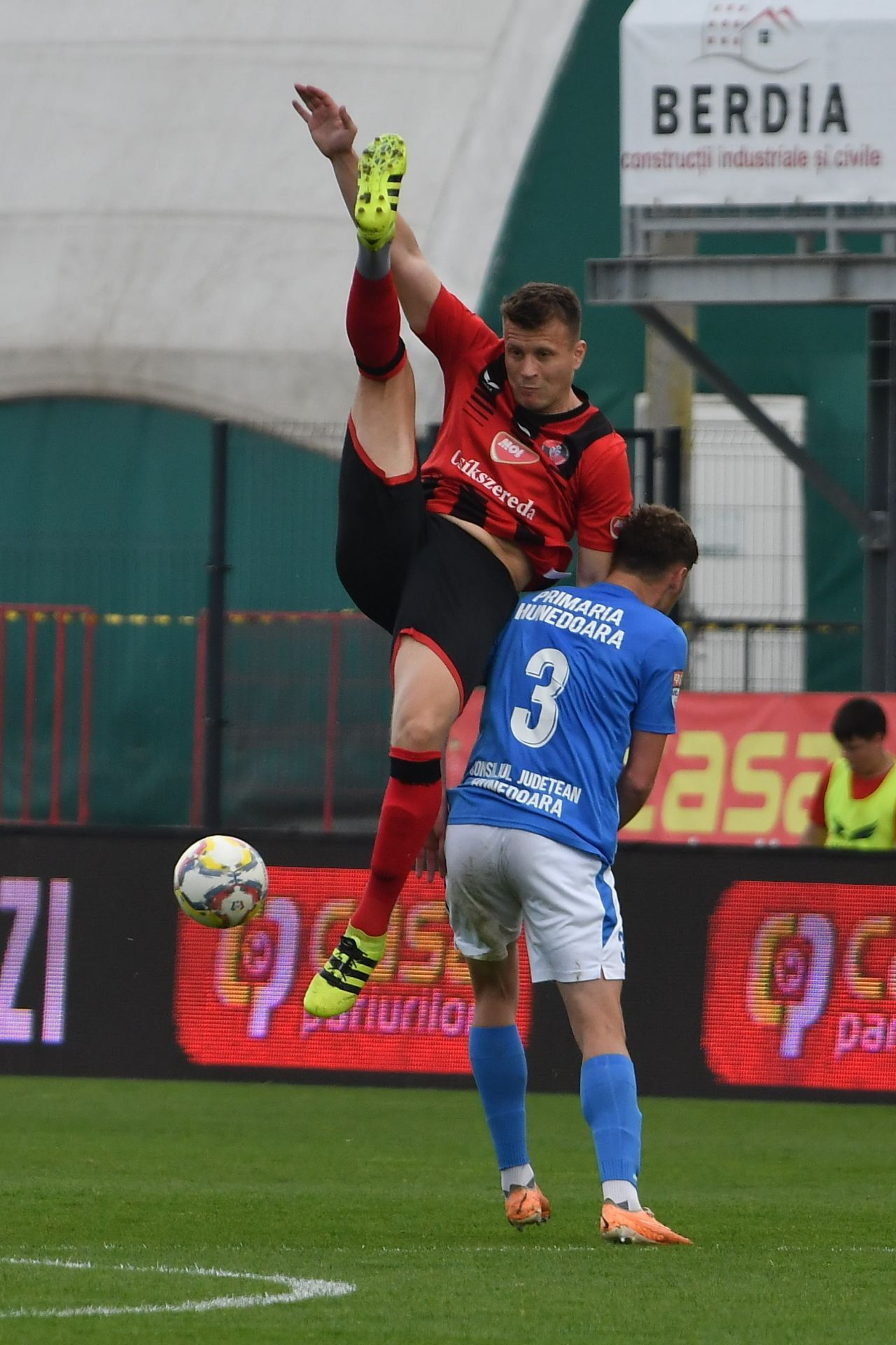 ”O echipă maghiară poate ajunge în Liga 1 din România. Anti-maghiarismul, tipic la București”. Reacție deplasată a fotbalistului ungur legitimat în România_2