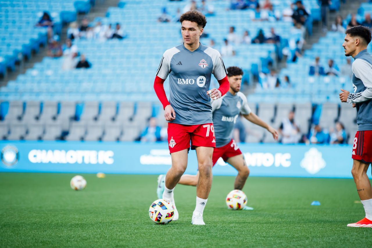 Andrei Dumitru, ”decarul” de 17 ani din naționala Canadei, a debutat azi la Toronto FC, singura echipă din afara SUA care a câștigat titlul în MLS!_1