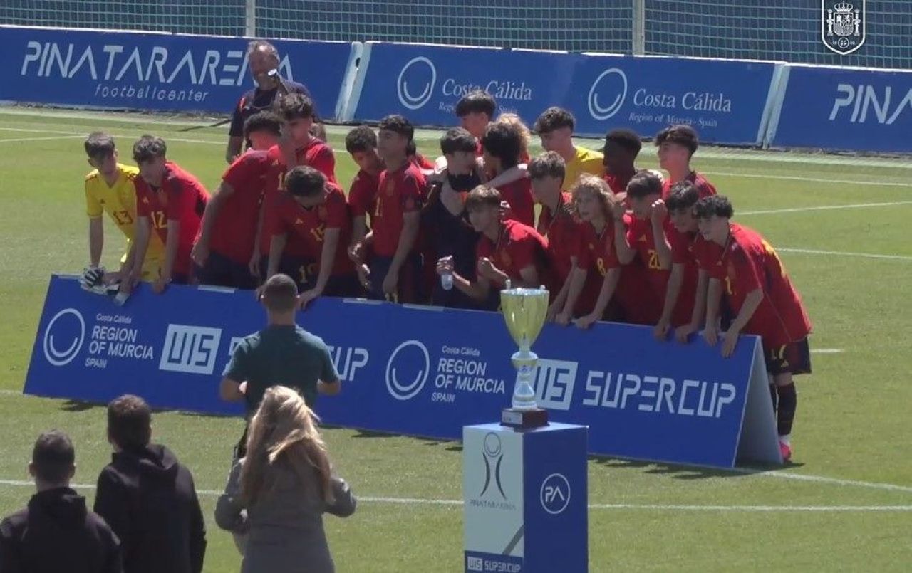 Ares Căpățână, fotbalist la Leganes, a debutat pentru naționala Spaniei și a câștigat primul trofeu! ”A fost emoționant”_4