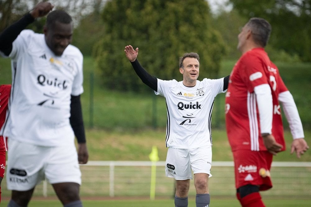 Emmanuel Macron, ce execuție! Cum a dat gol din penalty președintele Franței împotriva echipei lui Arsene Wenger_17