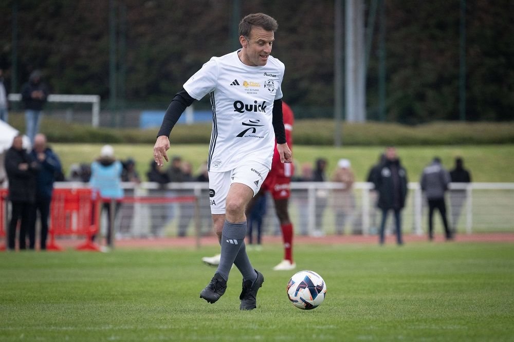 Emmanuel Macron, ce execuție! Cum a dat gol din penalty președintele Franței împotriva echipei lui Arsene Wenger_20