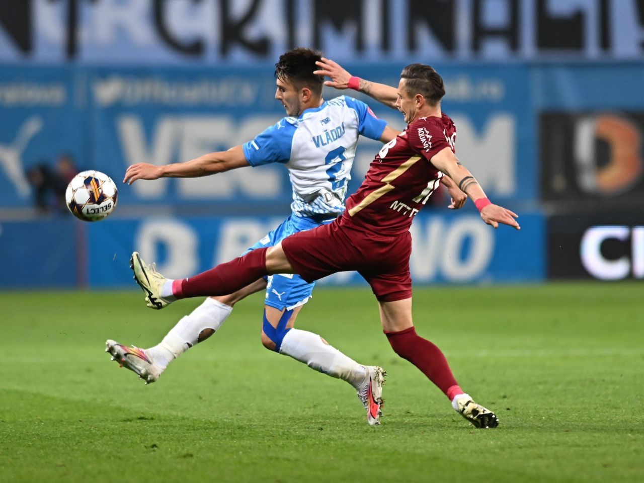 Câți spectatori au fost prezenți la Universitatea Craiova - CFR Cluj_2