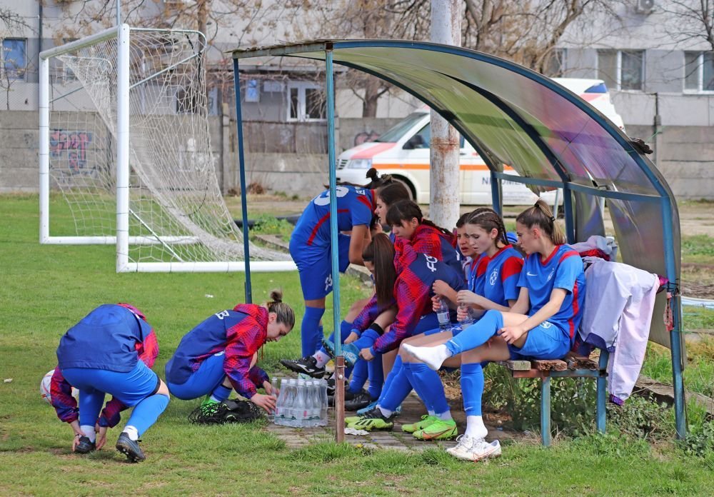 Cum se descurcă fetele lui Gigi Becali în Liga 2 Feminin. FCSB, depășită de Vulpițele Galbene, Liceenii Topolog sau Fair Play Joc Cinstit_9