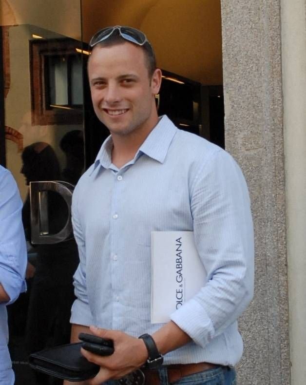 Sportivul care și-a ucis iubita, prima apariție după ce a fost eliberat! Cum arată Oscar Pistorius după 9 ani de închisoare_17