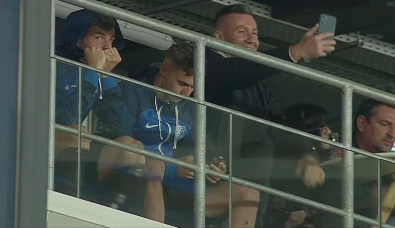 Cum au fost surprinși doi jucători ai lui Gică Hagi înainte de derby-ul cu FCSB_10