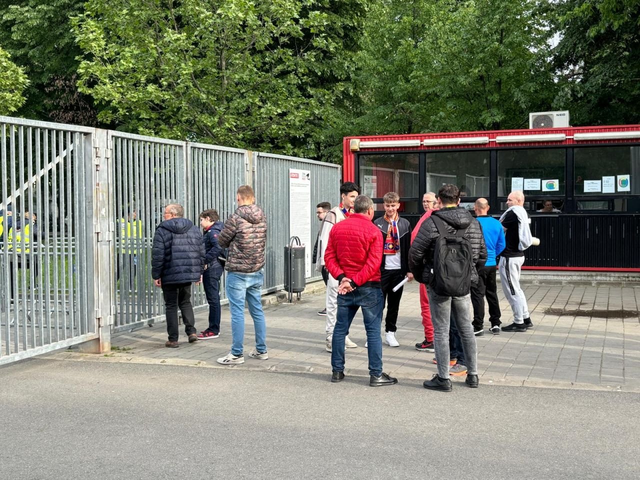 Arena Națională, luată cu asalt de fani cu două ore înainte de startul meciului FCSB - Farul _5