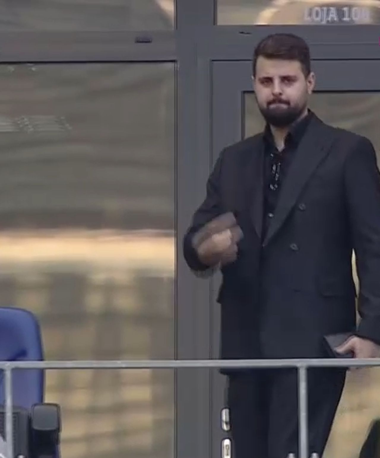 Prima apariție publică a lui Adrian Mititelu Jr după ce a ieșit din comă! Cum a fost surprins la FCU – U Cluj_8