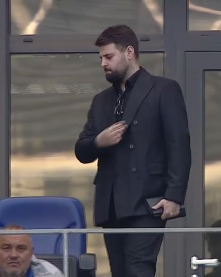 Prima apariție publică a lui Adrian Mititelu Jr după ce a ieșit din comă! Cum a fost surprins la FCU – U Cluj_13