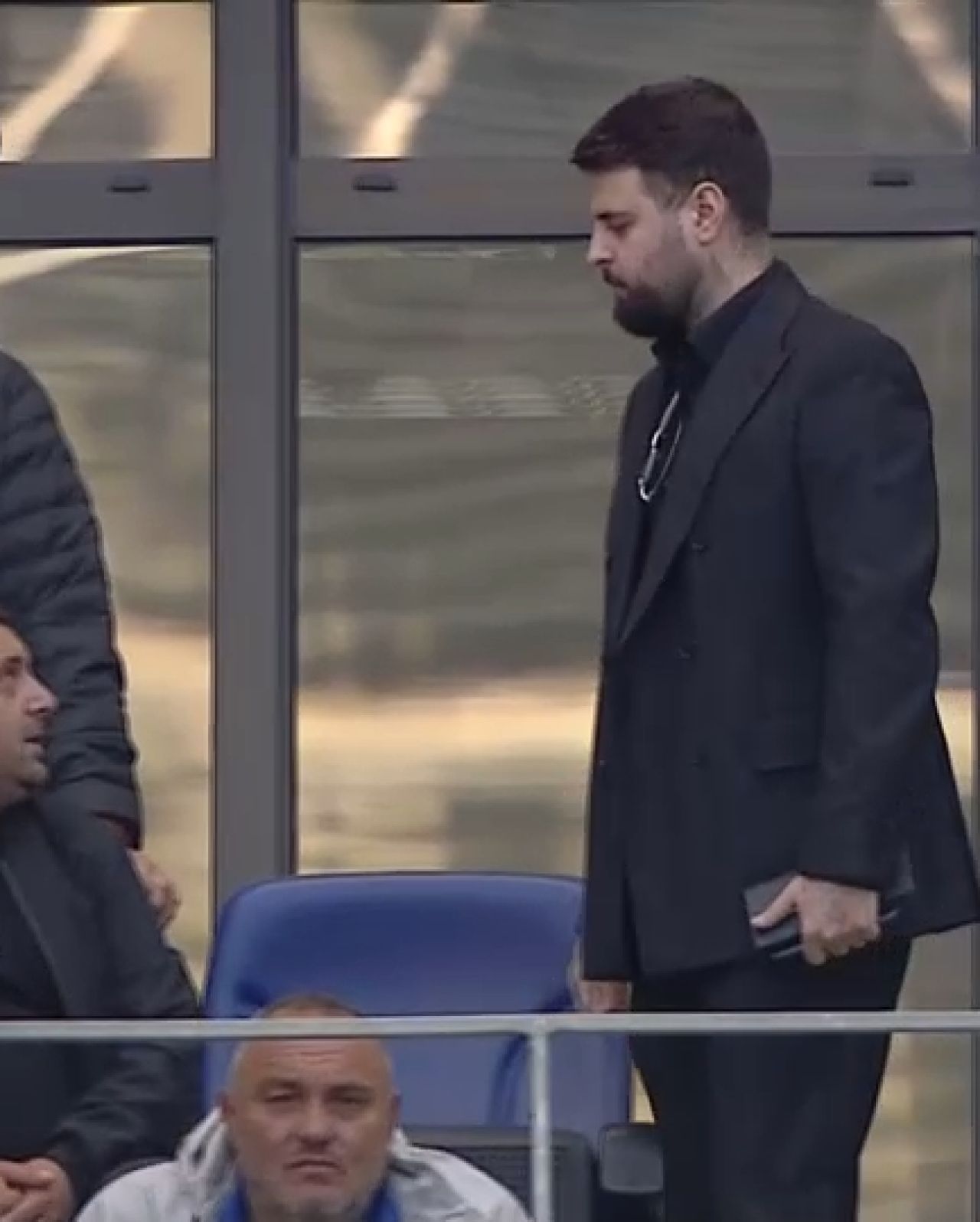 Prima apariție publică a lui Adrian Mititelu Jr după ce a ieșit din comă! Cum a fost surprins la FCU – U Cluj_14