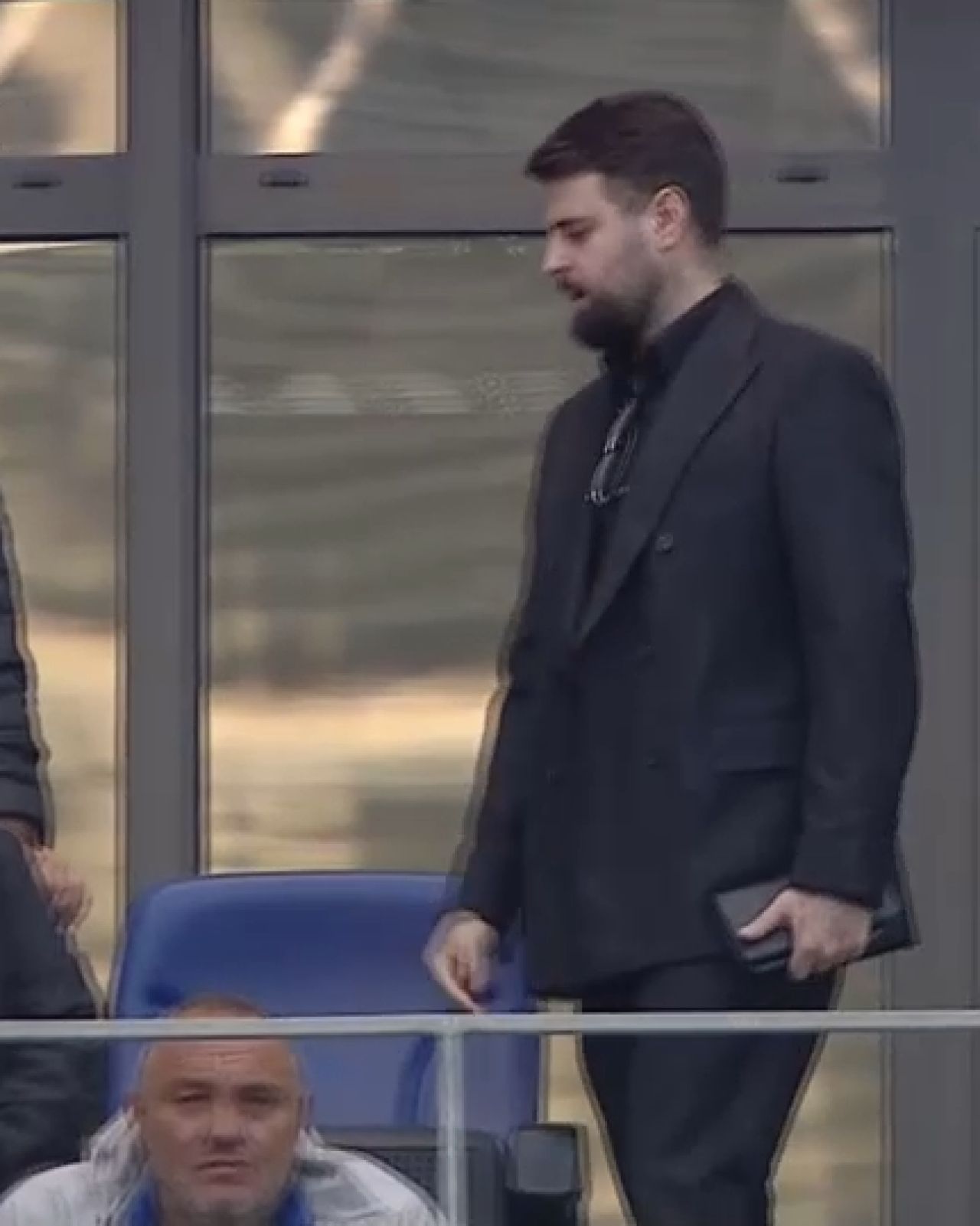 Prima apariție publică a lui Adrian Mititelu Jr după ce a ieșit din comă! Cum a fost surprins la FCU – U Cluj_15
