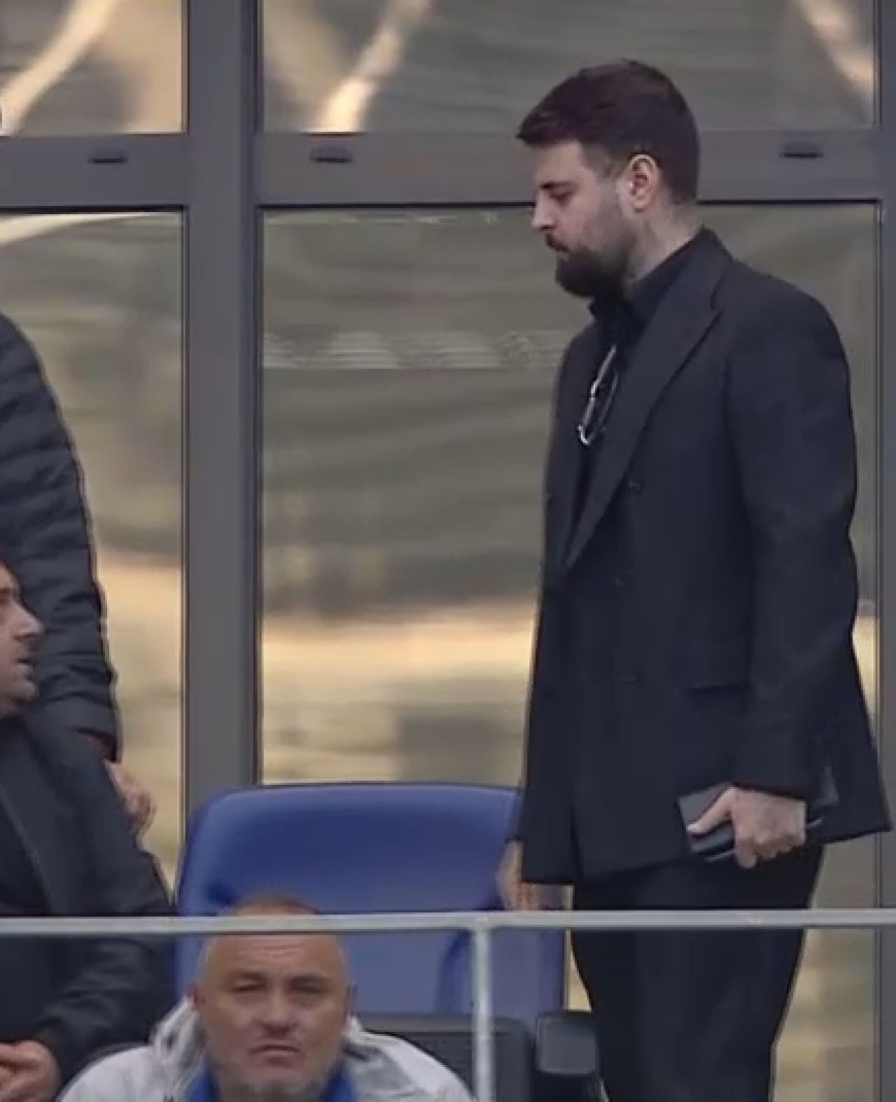 Prima apariție publică a lui Adrian Mititelu Jr după ce a ieșit din comă! Cum a fost surprins la FCU – U Cluj_17