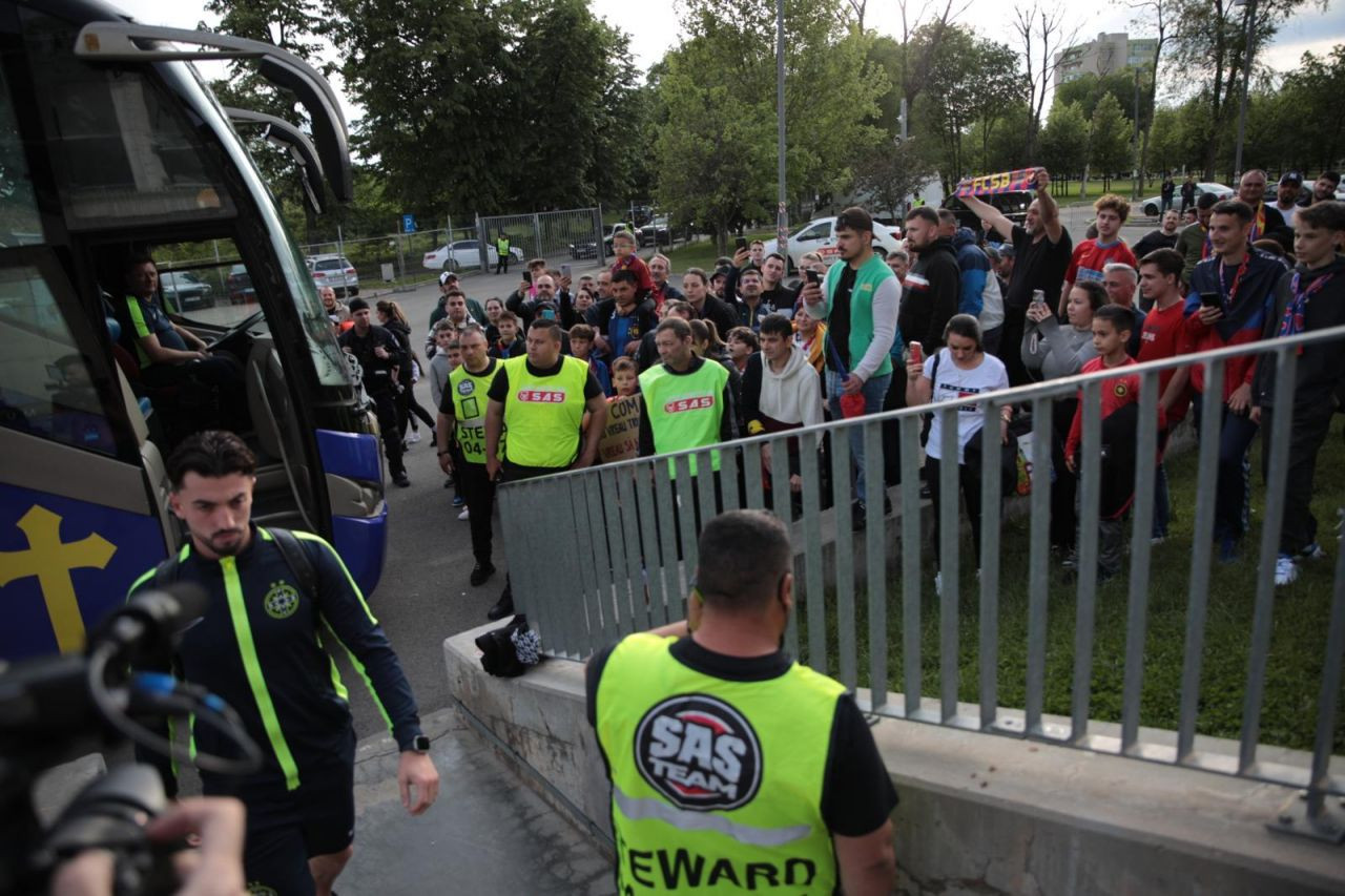 Road to Victory 2024. Nebunie pe Arena Națională la sosirea jucătorilor de la FCSB_7