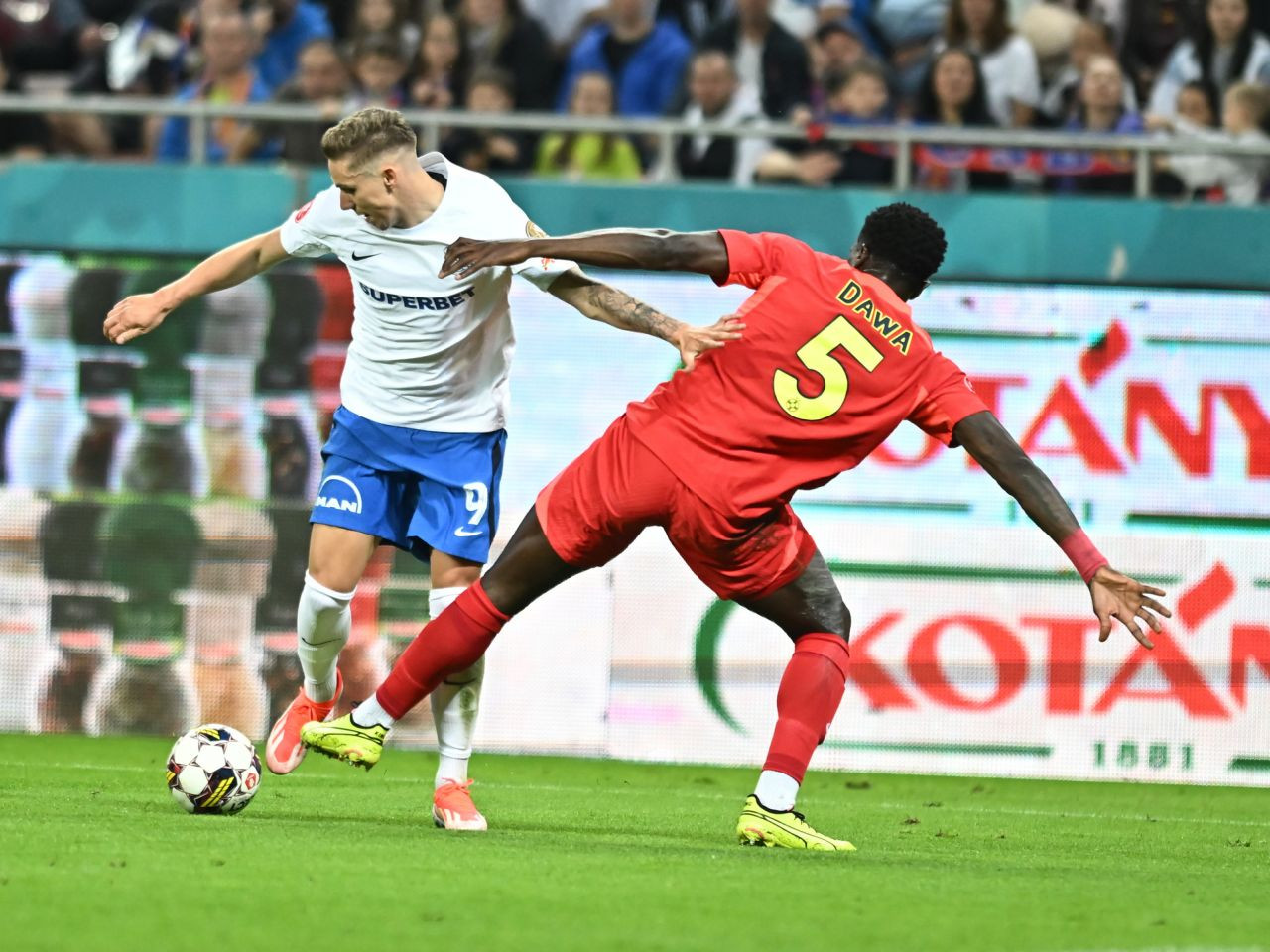 FCSB - Farul 2-1. Roș-albaștrii sunt noii campioni ai României_13