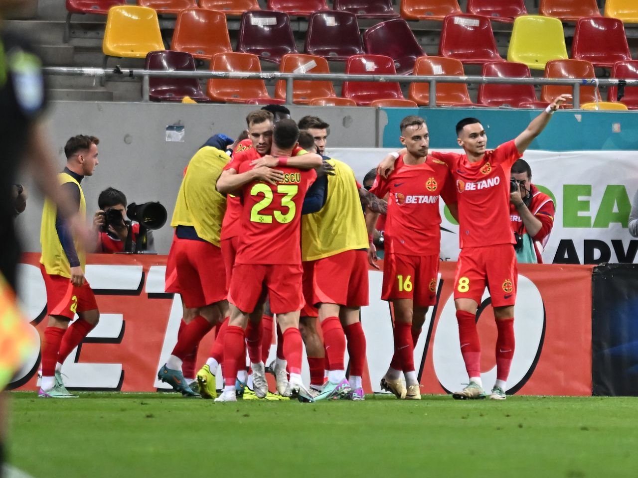 FCSB - Farul 2-1. Roș-albaștrii sunt noii campioni ai României_17