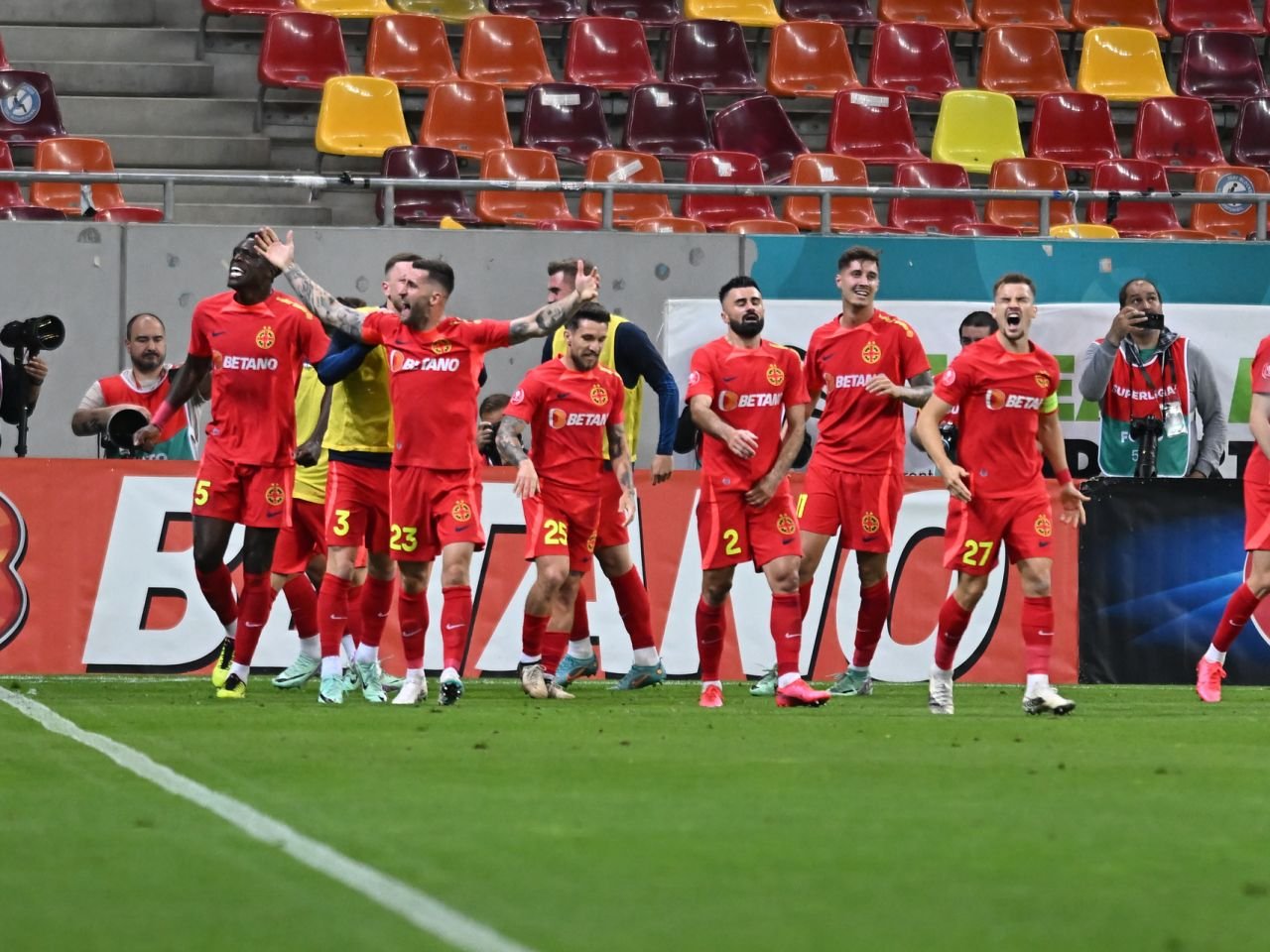 FCSB - Farul 2-1. Roș-albaștrii sunt noii campioni ai României_18