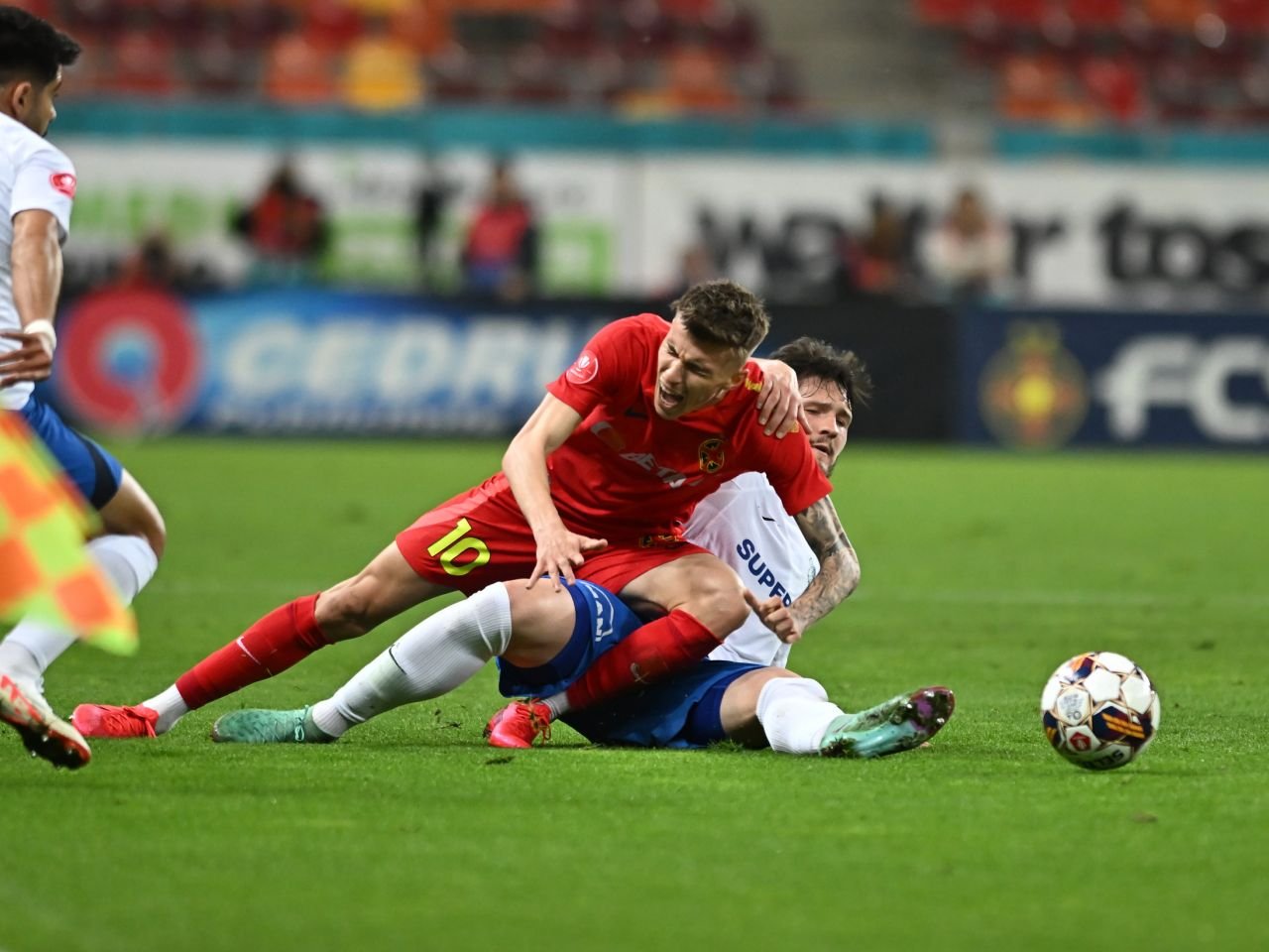 FCSB - Farul 2-1. Roș-albaștrii sunt noii campioni ai României_22