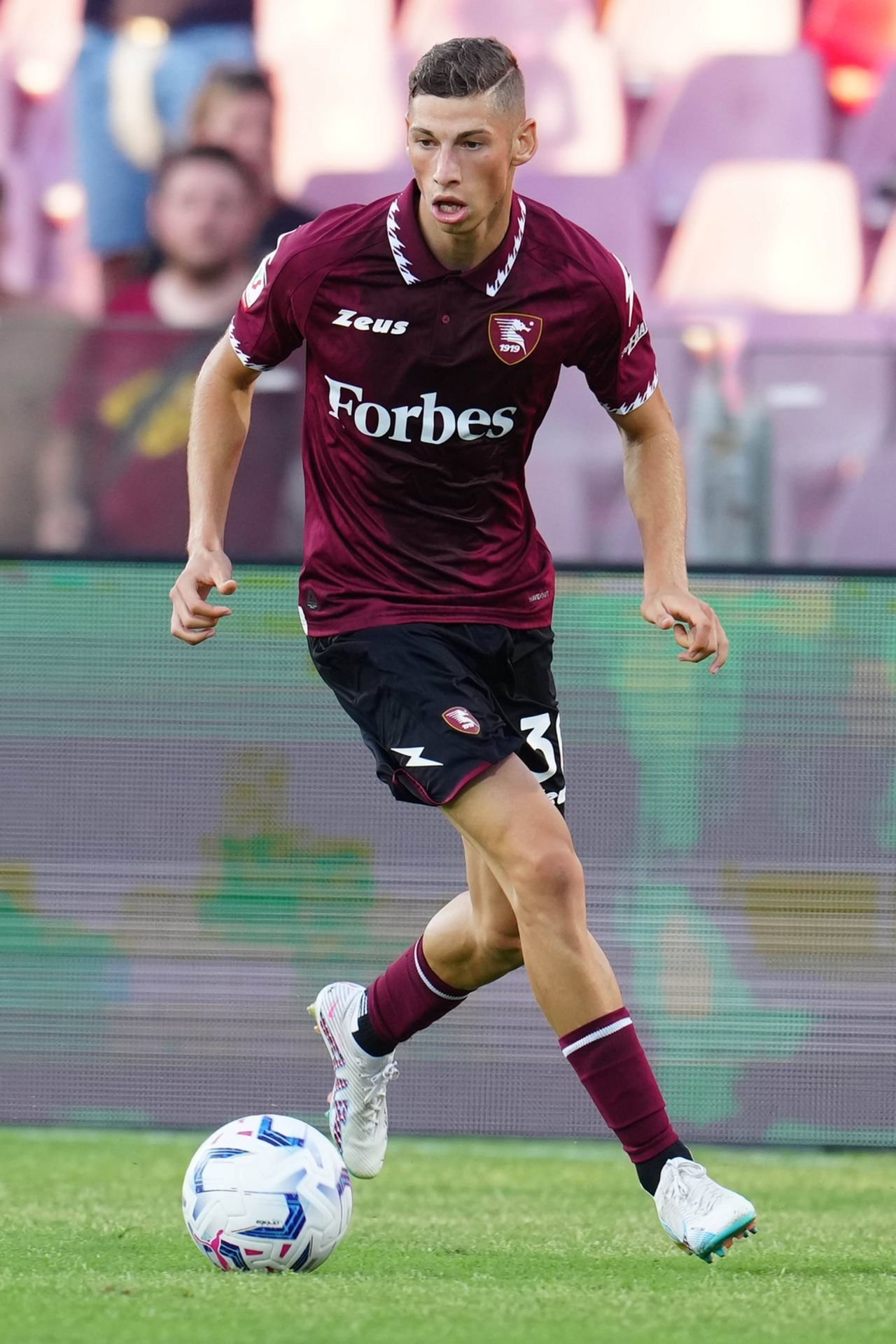 Salernitana retrogradează în Serie B, cu mijlocașul român Andres Sfaiț 