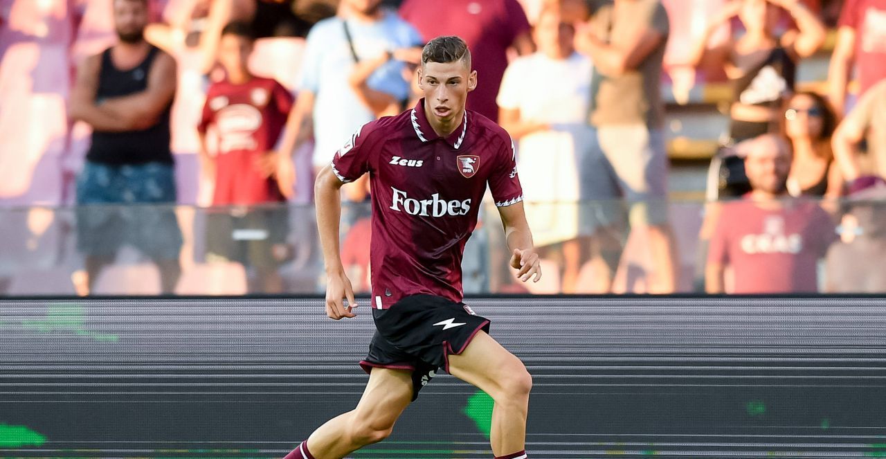 Salernitana retrogradează în Serie B, cu mijlocașul român Andres Sfaiț