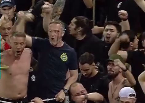 A comis-o! Mihai Stoica, plin de sânge la sărbătoarea de titlu a FCSB-ului! Un jucător al roș-albaștrilor i-a spart arcada_3