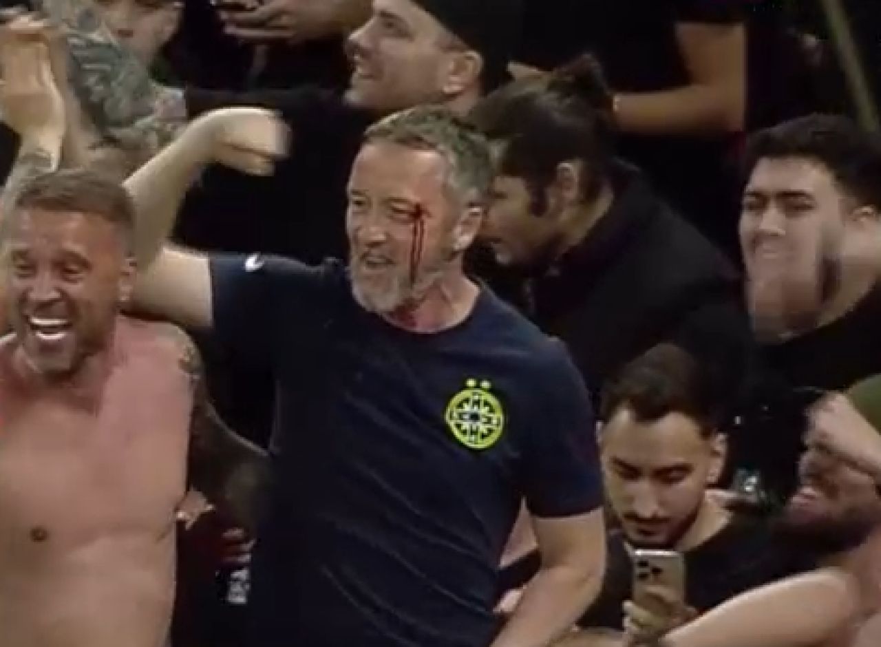 Bucurie de nedescris pe Arena Națională! Imaginile de la ”fiesta” de titlu a FCSB-ului_16