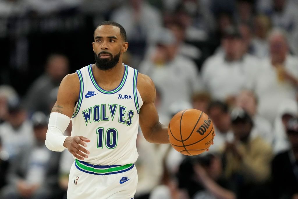 Antrenor celebru din NBA, accidentat grav de propriul jucător, premiat în trecut pentru fair play!_6
