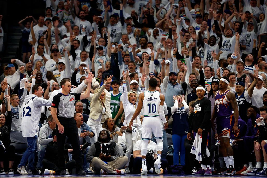 Antrenor celebru din NBA, accidentat grav de propriul jucător, premiat în trecut pentru fair play!_7