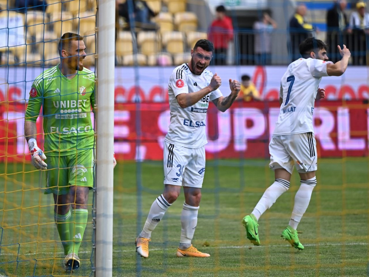 FC Botoșani, pas mare pentru evitarea retrogradării! Petrolul intră &icirc;n &rdquo;horă&rdquo; pe final