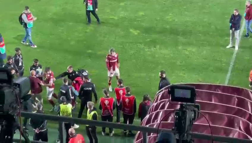 Paul Iacob a sărit la bătaie după Rapid - Craiova și a explicat gestul la flash-interviu: ”Nu mă caracterizează. Mi-am pierdut capul”_2