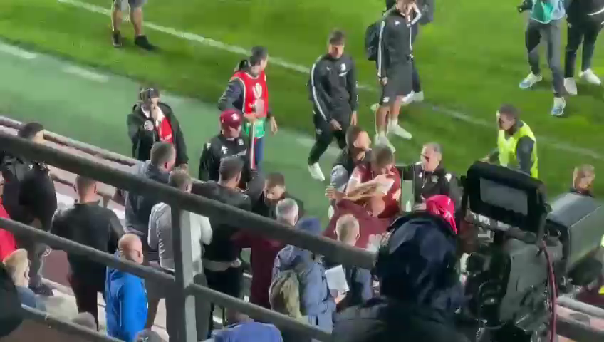 Paul Iacob a sărit la bătaie după Rapid - Craiova și a explicat gestul la flash-interviu: ”Nu mă caracterizează. Mi-am pierdut capul”_5