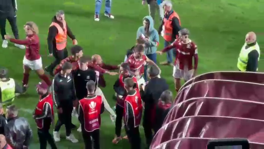 Paul Iacob a sărit la bătaie după Rapid - Craiova și a explicat gestul la flash-interviu: ”Nu mă caracterizează. Mi-am pierdut capul”_12