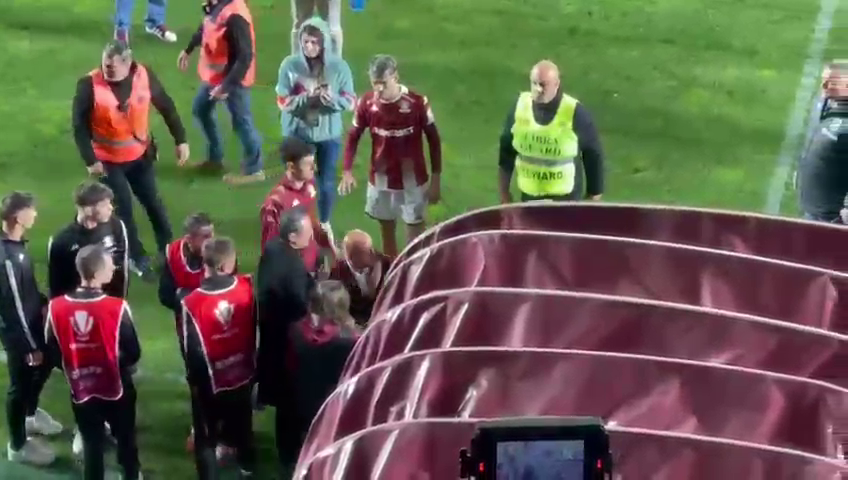 Paul Iacob a sărit la bătaie după Rapid - Craiova și a explicat gestul la flash-interviu: ”Nu mă caracterizează. Mi-am pierdut capul”_14