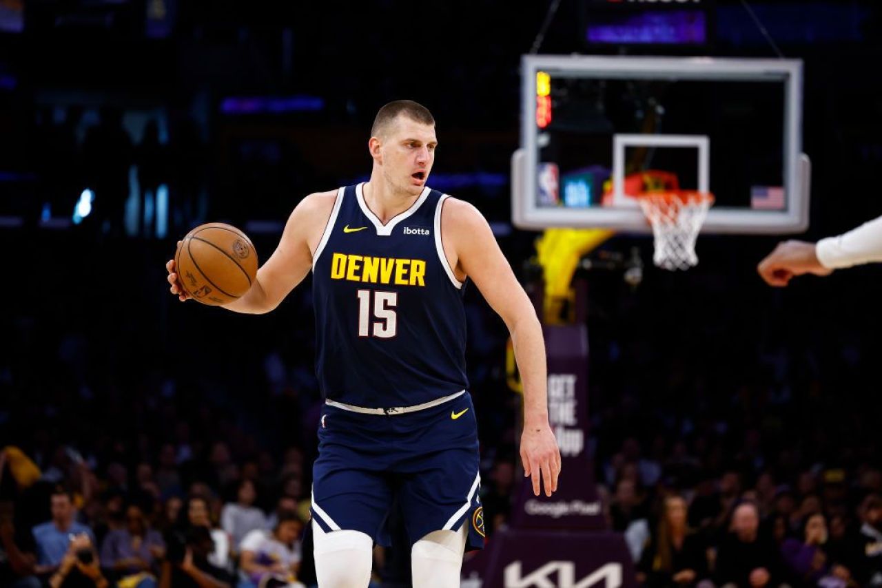 Lakers-ul lui LeBron James, distrus de echipa sârbului Jokic! _5