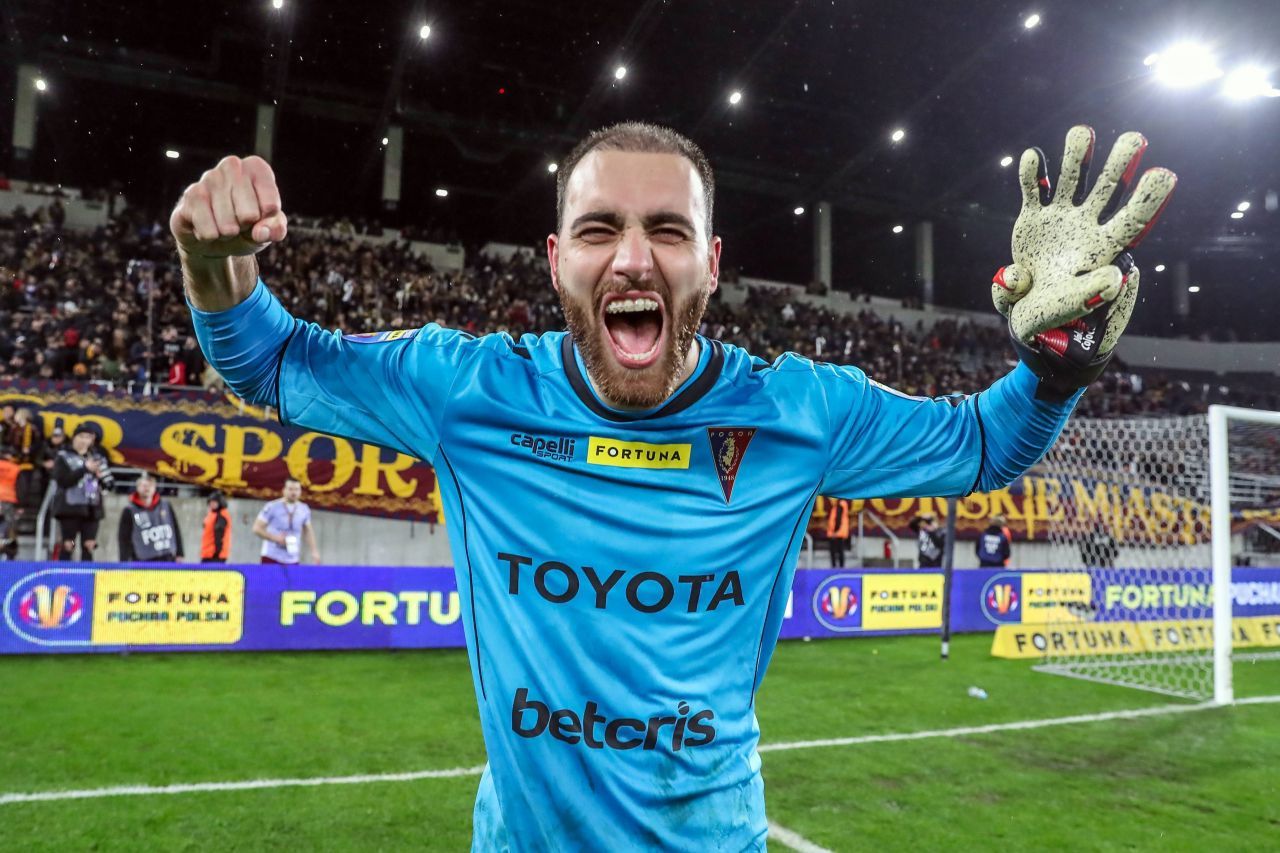 Valentin Cojocaru, românul care e aproape de două trofee în fotbalul european!