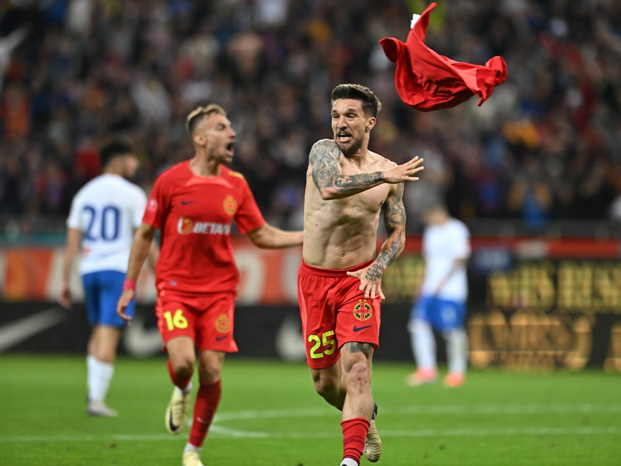 Peste 20.000 de bilete vândute în 120 de minute pentru FCSB - CFR Cluj! _11