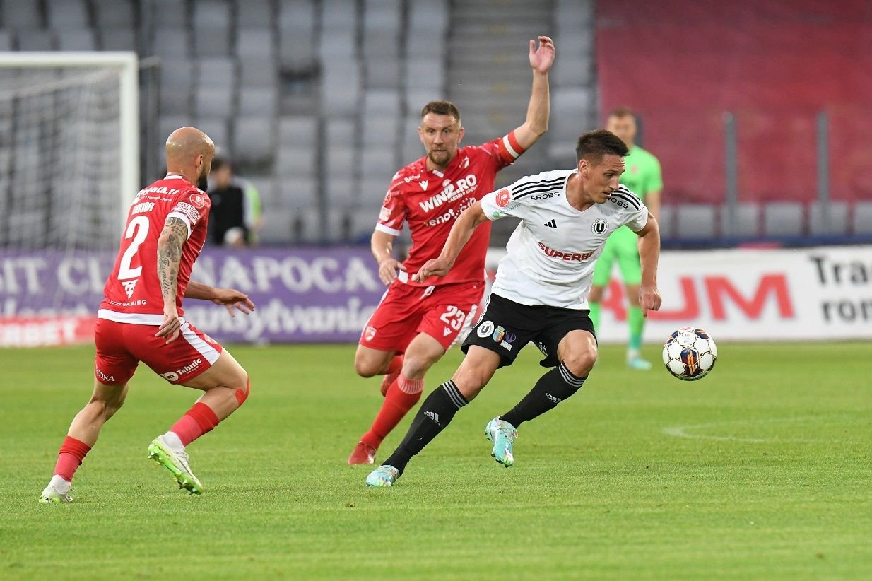 Situație teribilă pentru Dinamo: poate retrograda direct chiar dacă va c&acirc;știga &icirc;n ultima etapă!