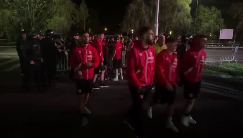 Jucătorii lui Dinamo, băgați în ședință imediat după meciul de pe Cluj Arena: