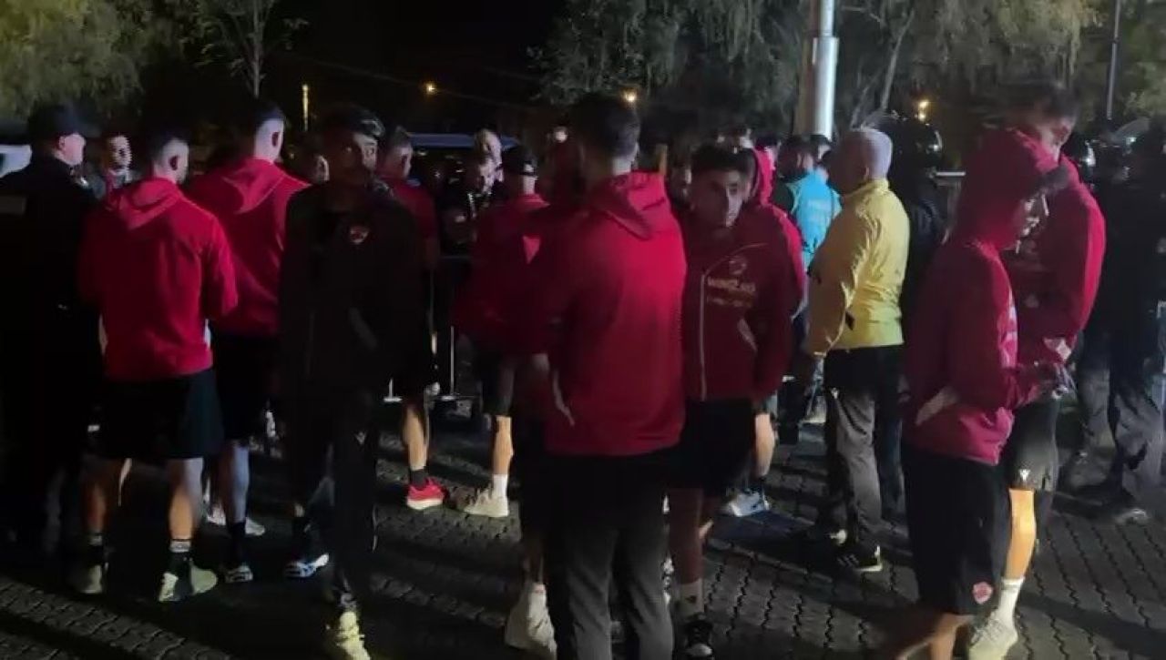 Jucătorii lui Dinamo, băgați în ședință imediat după meciul de pe Cluj Arena: