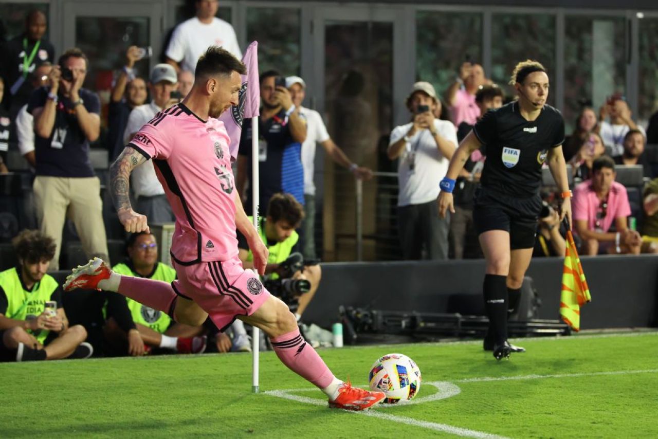 Leo Messi scrie istorie și la aproape 37 de ani: 5 assist-uri într-o singură repriză!_2