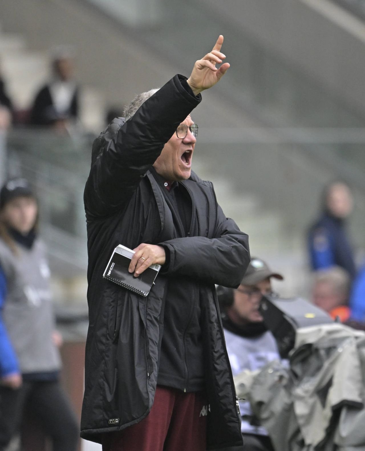 Laszlo Boloni a luat foc după arbitrajul din Metz - Rennes 2-3! Acuze grave: ”Dacă spun ce am în minte... Nu ştiu dacă să urlu, să plâng sau să râd”_2