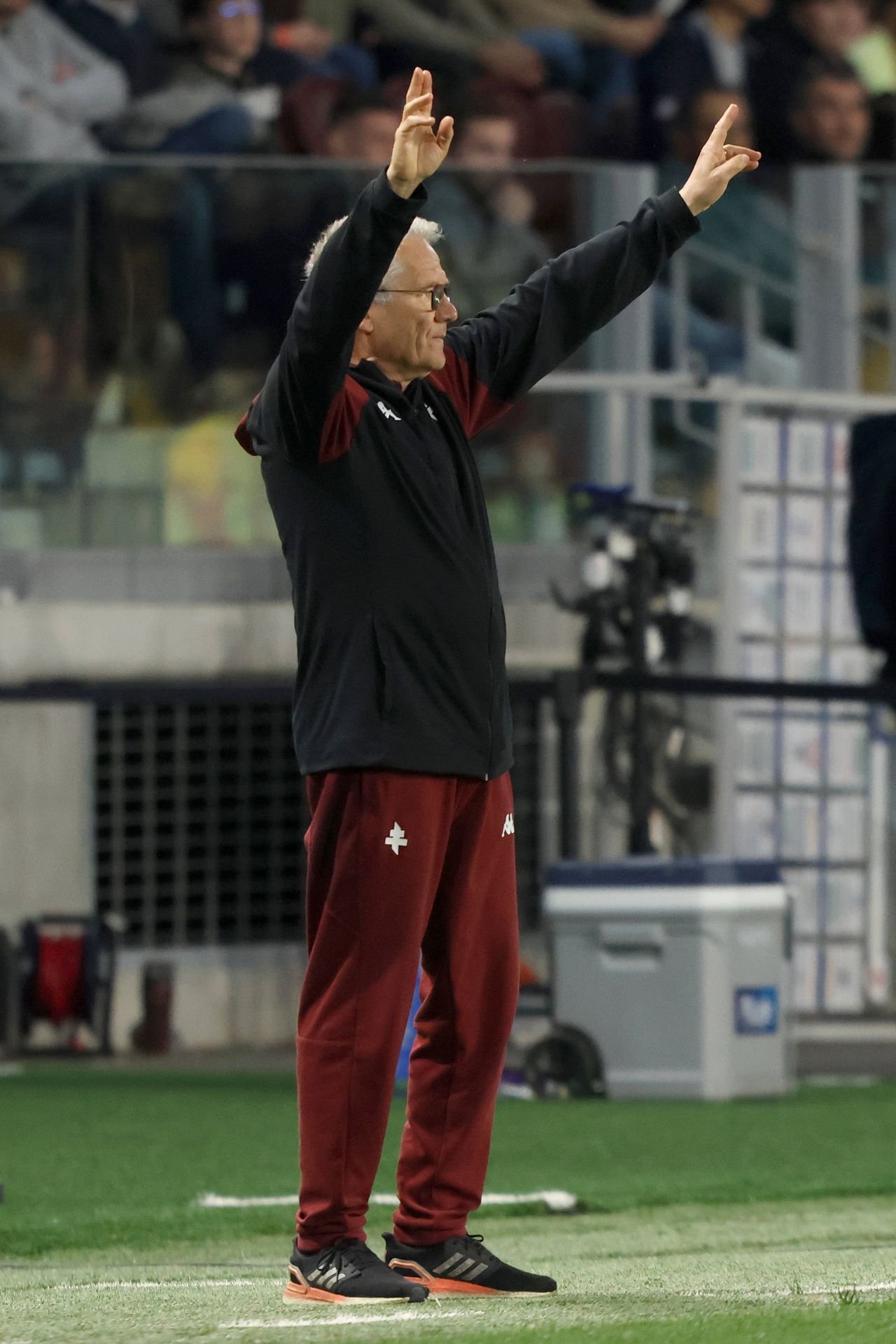 Laszlo Boloni a luat foc după arbitrajul din Metz - Rennes 2-3! Acuze grave: ”Dacă spun ce am în minte... Nu ştiu dacă să urlu, să plâng sau să râd”_8