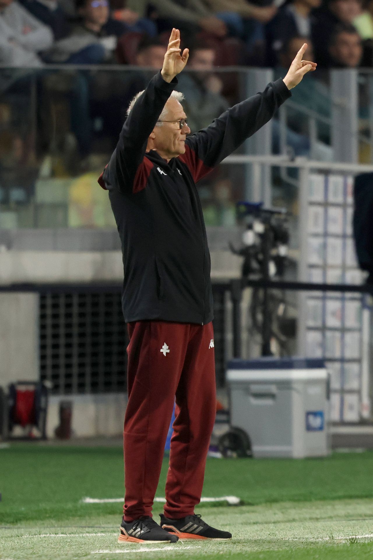 Laszlo Boloni a luat foc după arbitrajul din Metz - Rennes 2-3! Acuze grave: ”Dacă spun ce am în minte... Nu ştiu dacă să urlu, să plâng sau să râd”_8