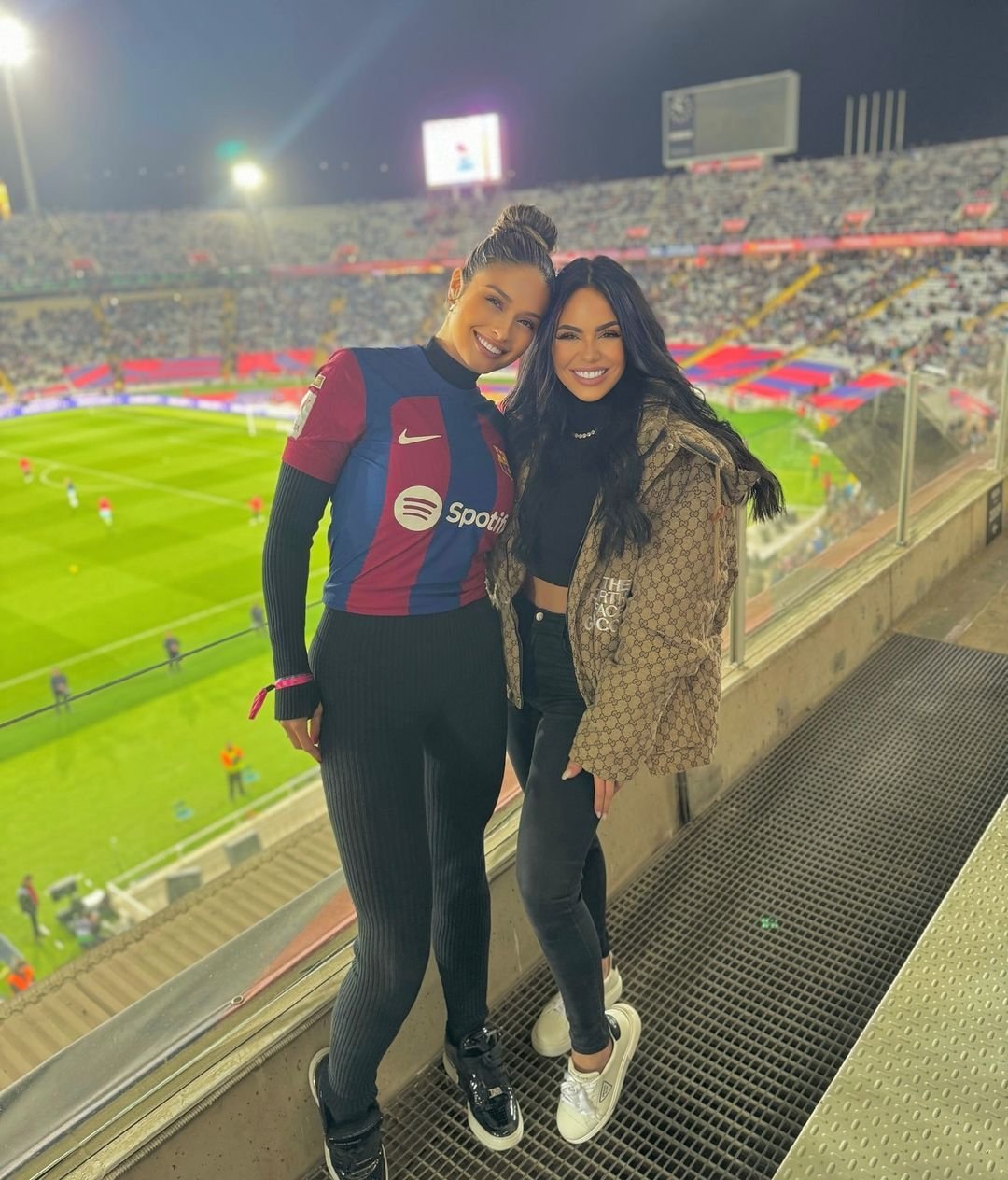 Soția unui star de la Barcelona l-a ”taxat” pe Xavi după umilința suferită de catalani în fața Gironei_26